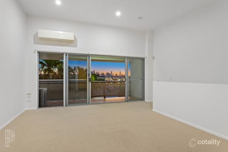 Property photo of 4/26 Whytecliffe Street Albion QLD 4010