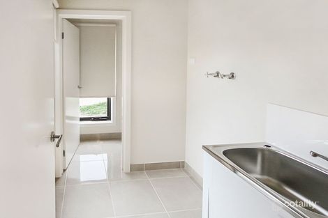 Property photo of 2 Longfield Way Deer Park VIC 3023