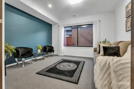 Property photo of 122 Silverwattle Drive Lyndhurst VIC 3975