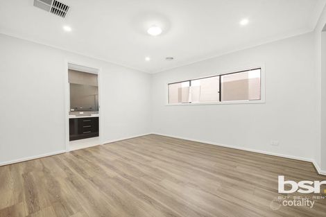 15 Huffnell Rd, Deanside, VIC 3336