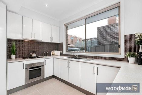 Property photo of 2/28 Gordon Avenue Oakleigh East VIC 3166