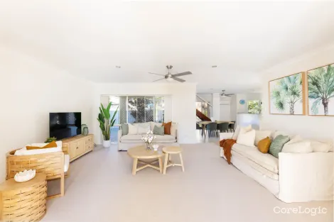 Property photo of 3 Maldives Way Burleigh Waters QLD 4220
