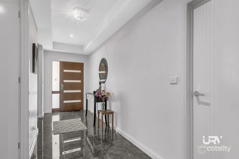 Property photo of 10 Spirited Circuit Craigieburn VIC 3064
