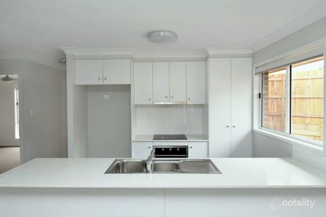 2/3 Sienna Dr, Glenvale, QLD 4350