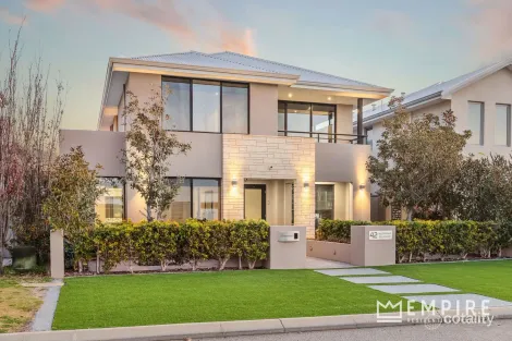 Property photo of 42 Leschenault Boulevard Lake Coogee WA 6166