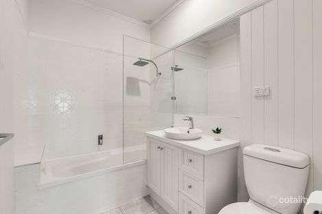 Property photo of 16 Rhyde Street Mount Lofty QLD 4350