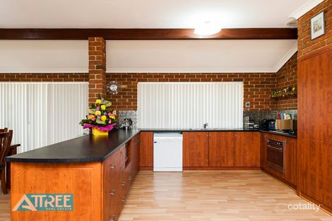 Property photo of 29 Lakeside Drive Thornlie WA 6108