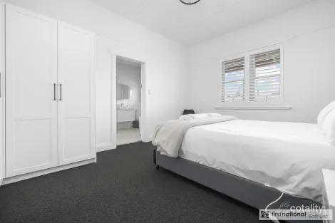 Property photo of 299 Stewart Street Bathurst NSW 2795