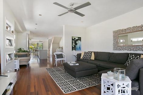 70 Seagull Ave, Mermaid Beach, QLD 4218