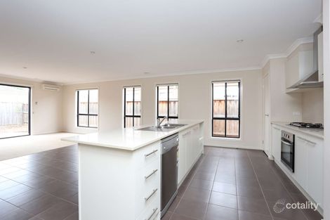 Property photo of 42 Sinclair Crescent Tarneit VIC 3029