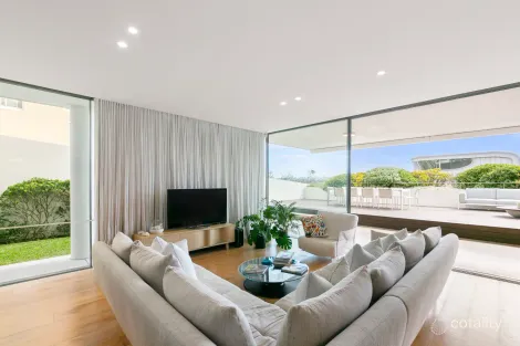 Property photo of 2/160 Ramsgate Avenue North Bondi NSW 2026