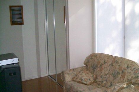 Property photo of 10 Grenfell Drive The Honeysuckles VIC 3851