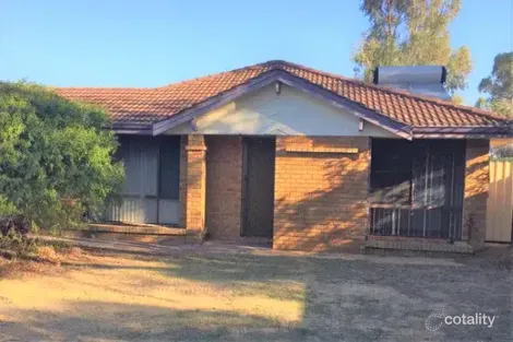 Property photo of 17 Moysey Court Parmelia WA 6167