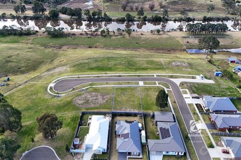 5 Rakali Cl, Swan Reach, VIC 3903