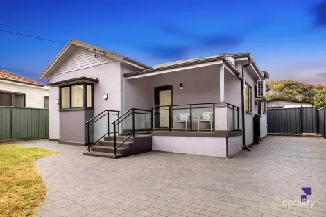 Property photo of 16 Koala Road Greenacre NSW 2190