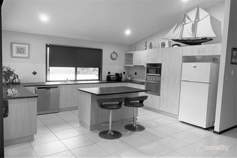 24 James St, Coochiemudlo Island, QLD 4184