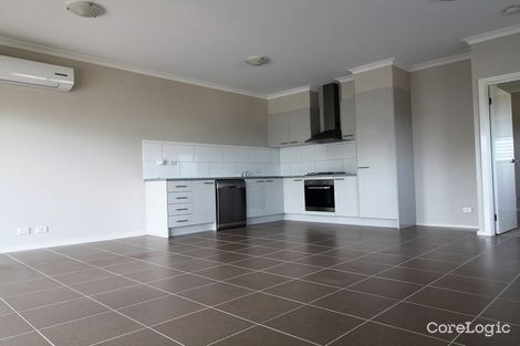 Property photo of 27 Zeta Circuit Cranbourne North VIC 3977
