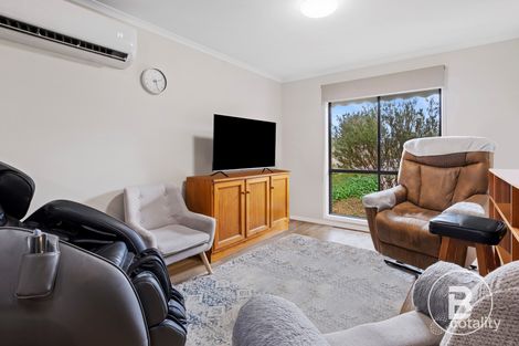 Property photo of 2/15 Billola Court Eaglehawk VIC 3556