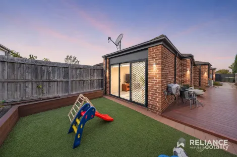 2/28 Tony Dr, Truganina, VIC 3029