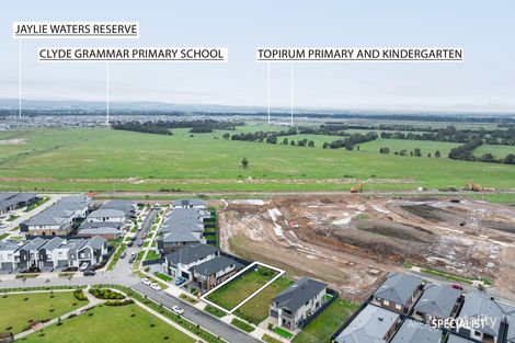 Property photo of 524/17 Shearjoy Loop Clyde North VIC 3978