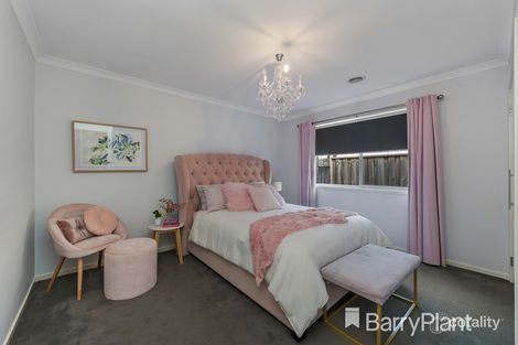 Property photo of 22 Ravida Avenue Harkness VIC 3337