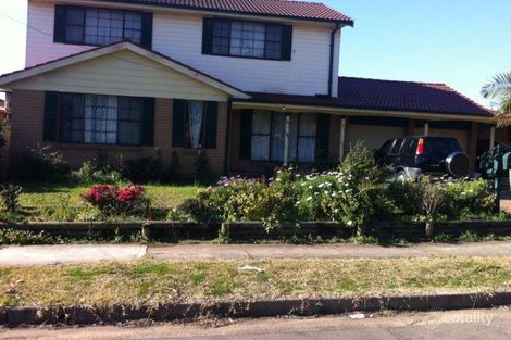 Property photo of 4 Sandringham Street St Johns Park NSW 2176