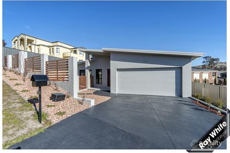 Property photo of 127 Waterfall Drive Jerrabomberra NSW 2619