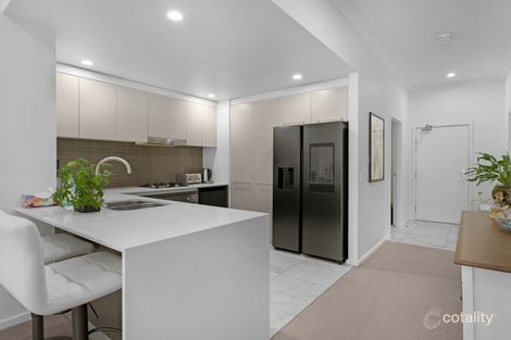 Property photo of 2046/3029 The Boulevarde Carrara QLD 4211