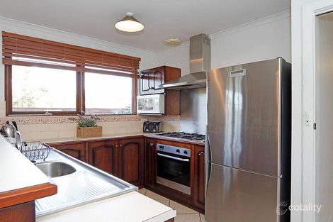 Property photo of 4 Regents Close Hackham SA 5163