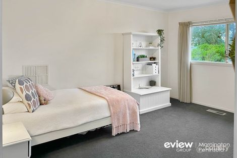 Property photo of 10 Billabong Close Mornington VIC 3931