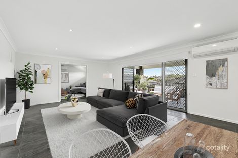 Property photo of 2 Pandanus Circuit Bolwarra NSW 2320