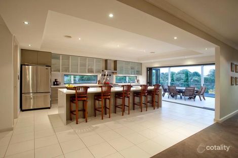 Property photo of 14 Waterview Close Mount Eliza VIC 3930