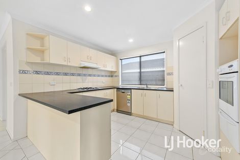 Property photo of 44 Bateman Grove Hampton Park VIC 3976