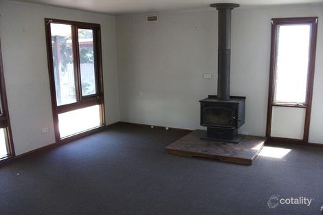 Property photo of 18 Phillip Place Griffith NSW 2680