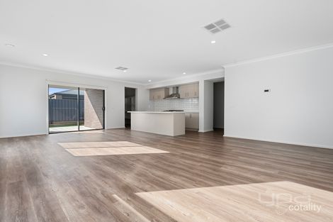 Property photo of 38 Feathertop Avenue Weir Views VIC 3338
