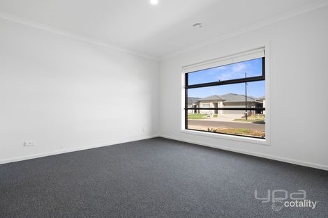 Property photo of 38 Feathertop Avenue Weir Views VIC 3338