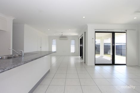 Property photo of 9 Lancaster Way Ooralea QLD 4740