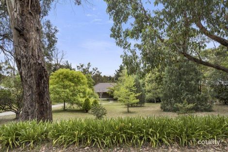 17 Cheniston Rd, Mount Macedon, VIC 3441