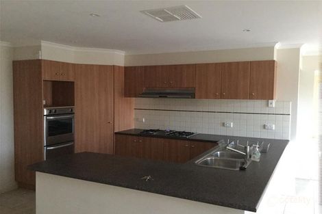 Property photo of 10 Mainsail Drive Wyndham Vale VIC 3024
