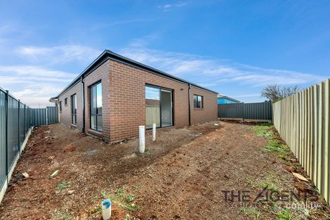 Property photo of 2 Antonio Drive Melton South VIC 3338