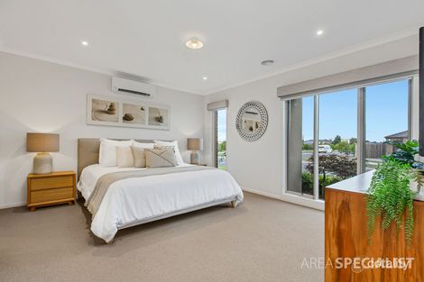 Property photo of 2 Merrin Circuit Clyde North VIC 3978