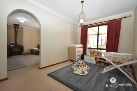 Property photo of 12 Victoria Road Beechworth VIC 3747