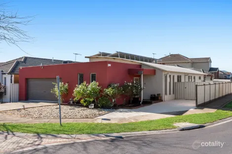 17 Dunstall Gdns, Caroline Springs, VIC 3023