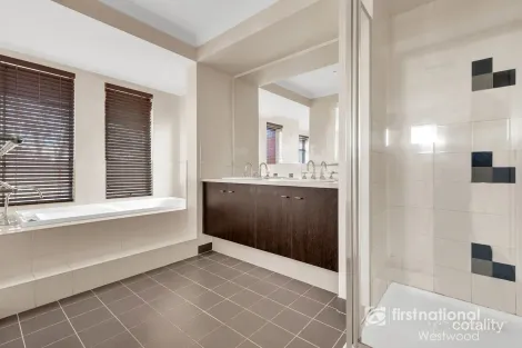 Property photo of 20 Chesterton Avenue Tarneit VIC 3029