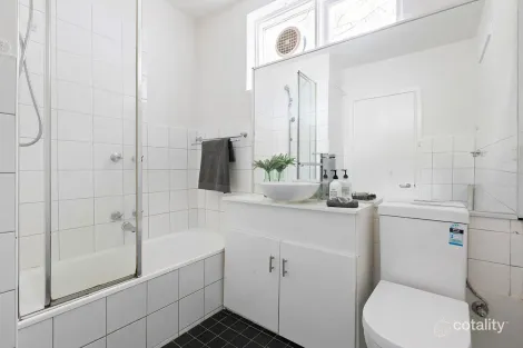 Property photo of 8/18 Burns Street Elwood VIC 3184