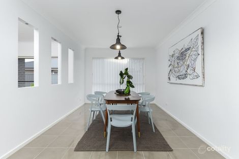 Property photo of 29 Jubilee Circuit Rosemeadow NSW 2560