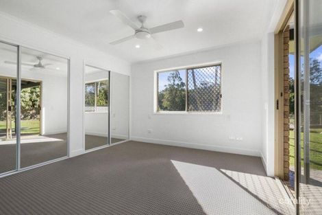 Property photo of 32 Hamilton Close Mooloolah Valley QLD 4553