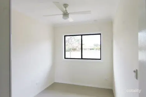 Property photo of 26 Theseus Circuit Rosemeadow NSW 2560