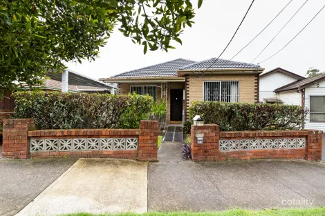Property photo of 13 Undercliffe Road Earlwood NSW 2206