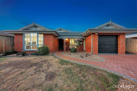 11 Lincolne Cres, Roxburgh Park, VIC 3064